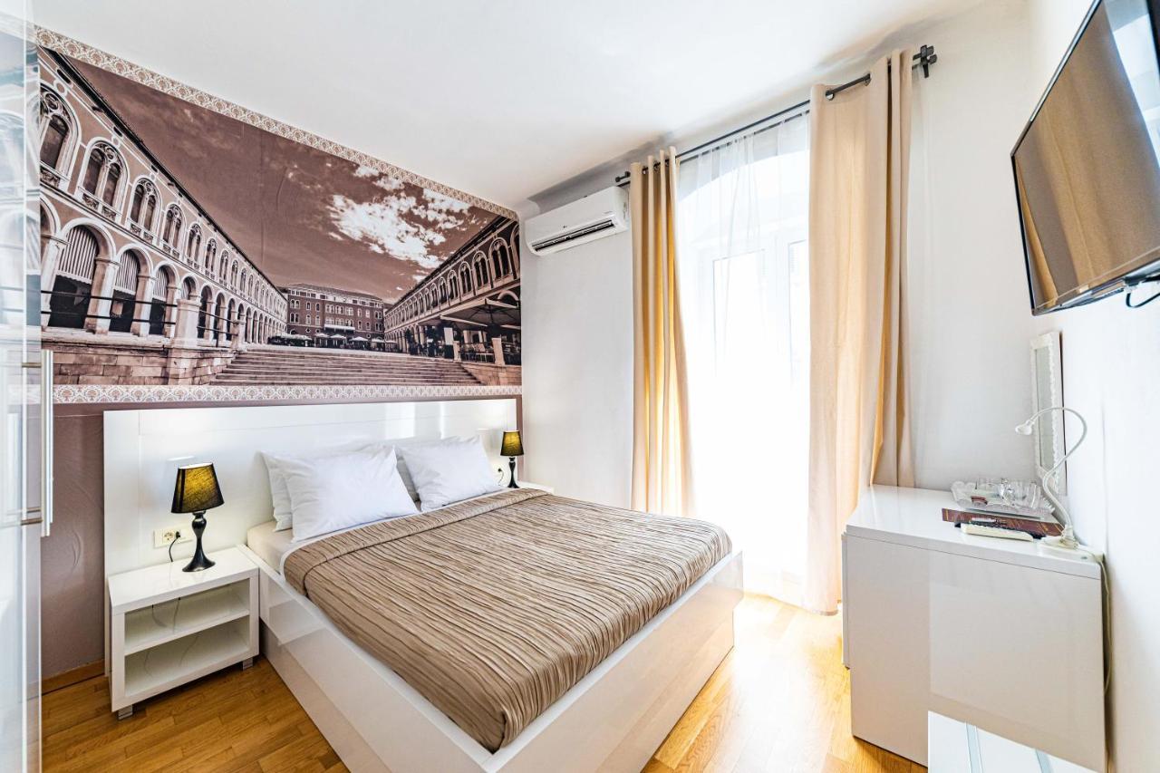 Riva City Rooms Split Exterior photo
